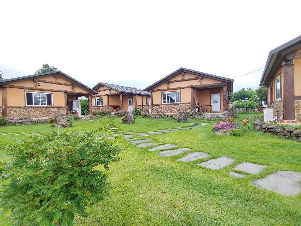 Geumok Log Pension Seogwipo Ngoại thất bức ảnh