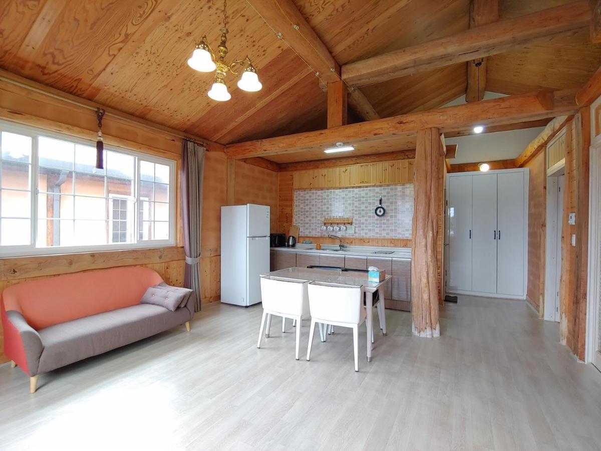 Geumok Log Pension Seogwipo Ngoại thất bức ảnh